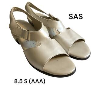 SAS Suntimer Sandals Size 8.5 S-AAA Pearl Bone Ivory Leather Sling Back Peep Toe